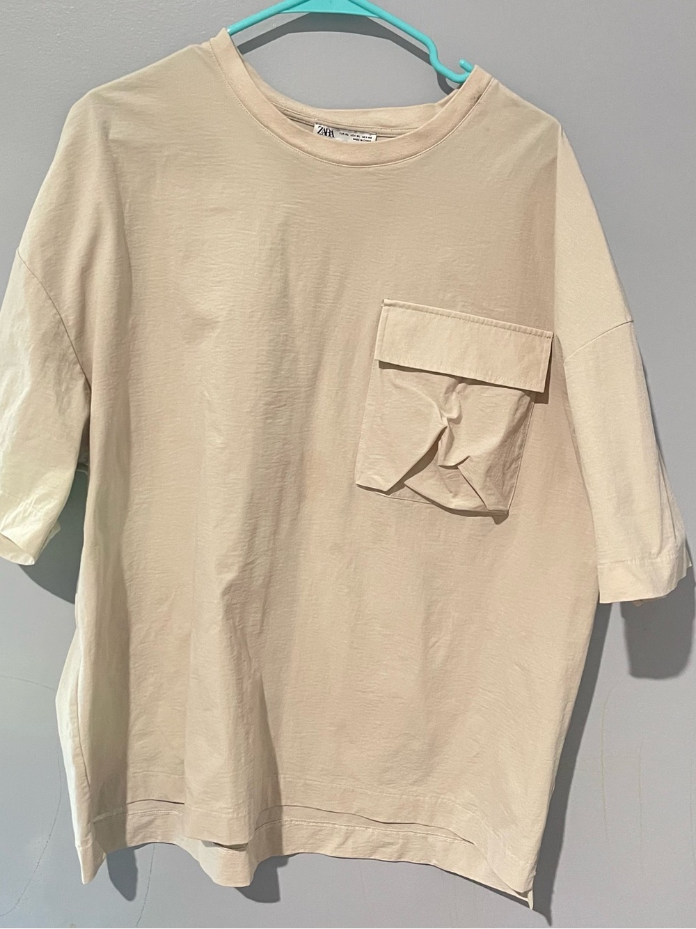Zara’s Men's Lightweight Beige Short Sleeve Shirt - Casual Utility Style